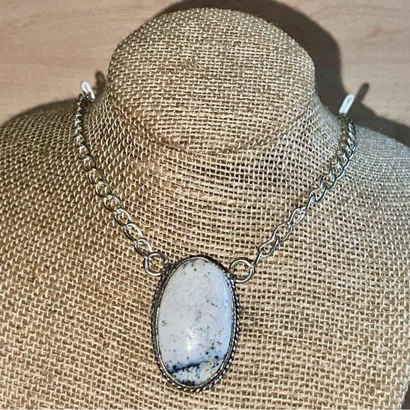 Dendritic Agate Pendant Necklace - Picture 9 of 13